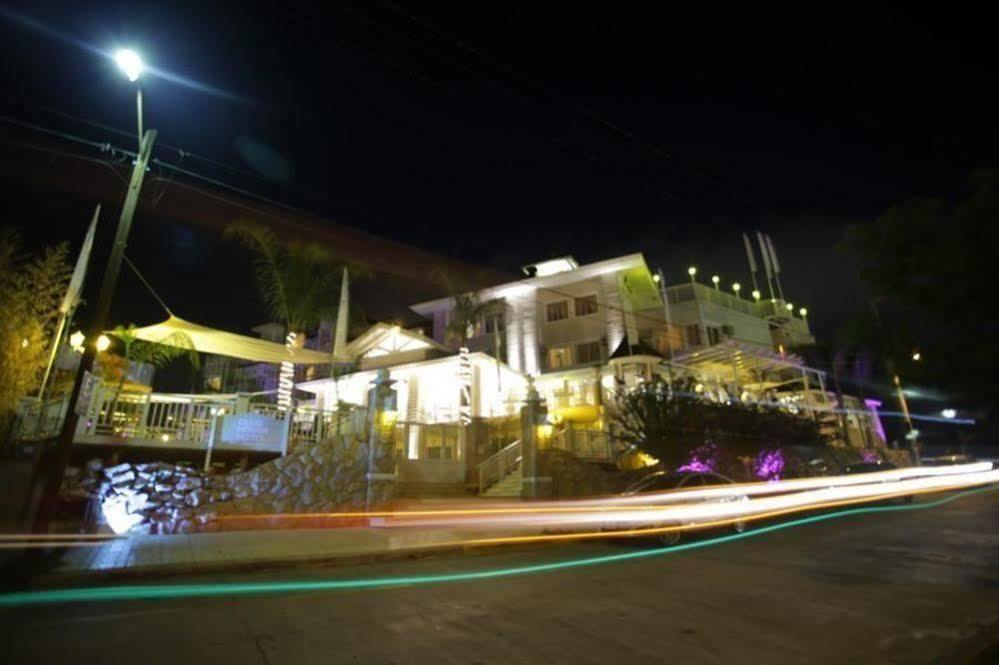 Club House Hotel Вила Карлос Пас Екстериор снимка