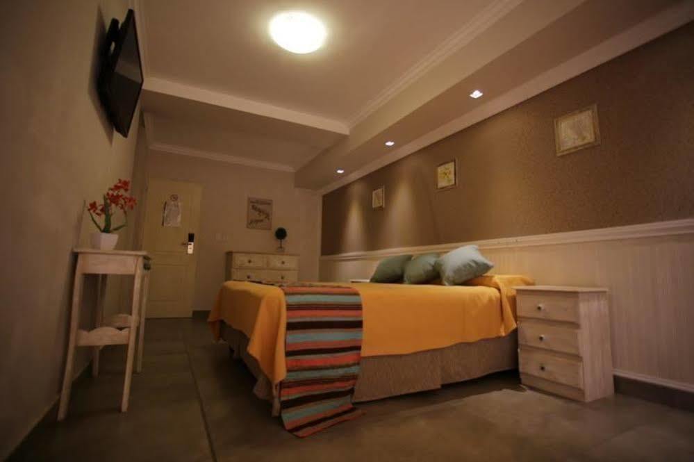 Club House Hotel Вила Карлос Пас Екстериор снимка